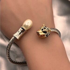 Chic Panther Faux Pearl Cable Cuff Bracelet